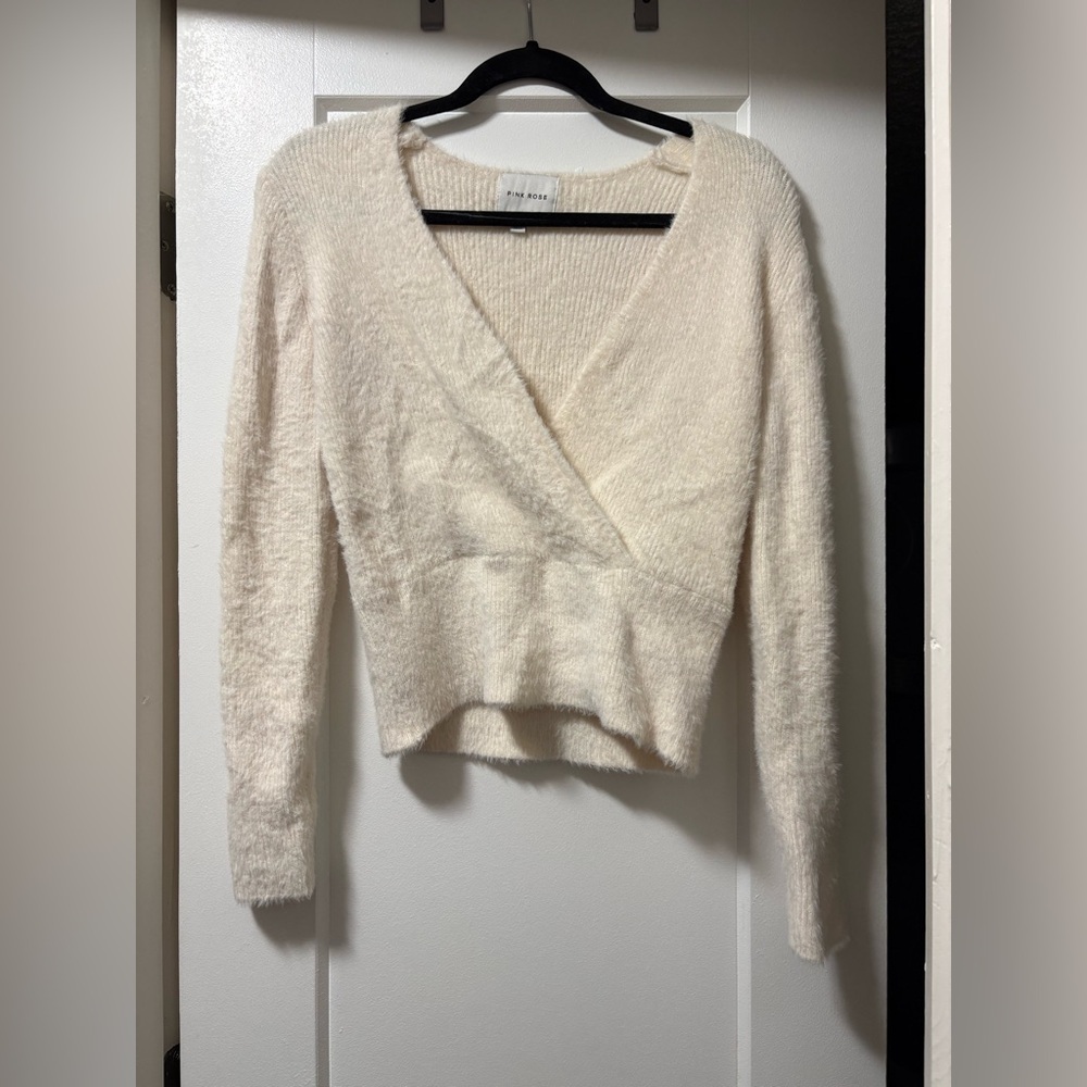 Cream V-Neck long sleeve top